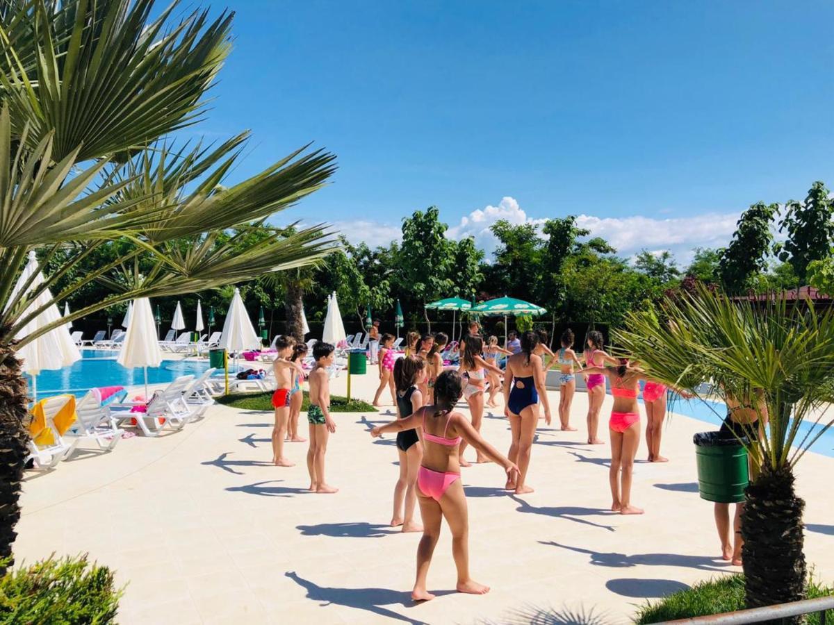 Gardenland Resort Bushat Экстерьер фото