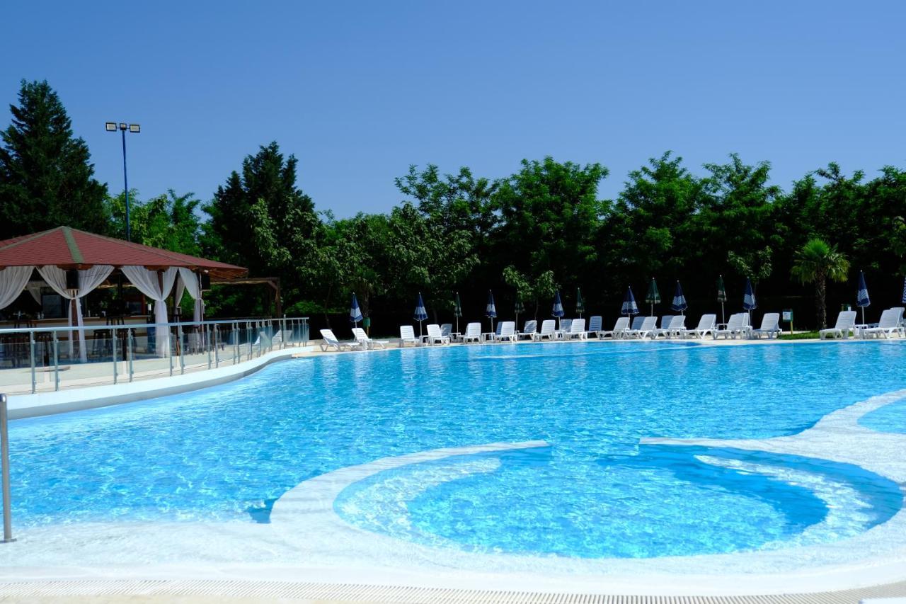 Gardenland Resort Bushat Экстерьер фото