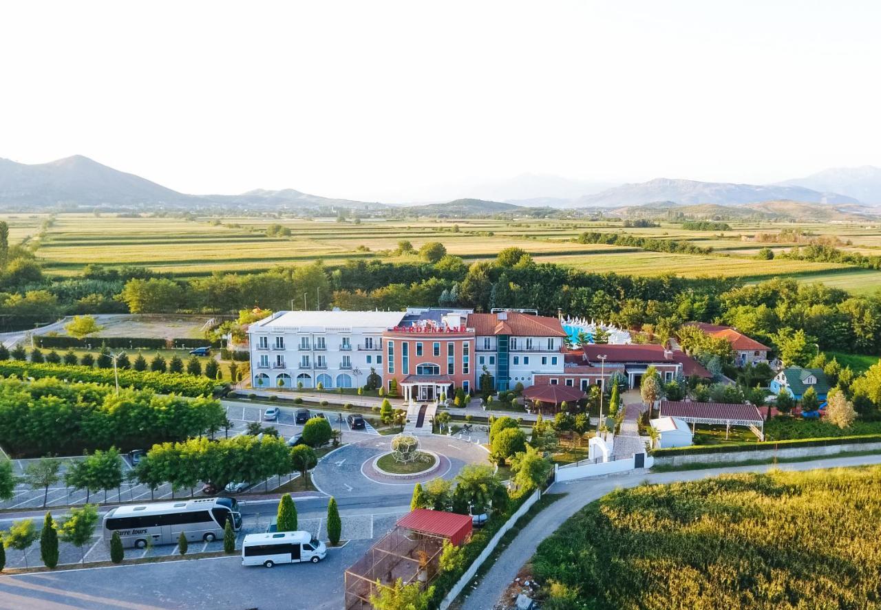 Gardenland Resort Bushat Экстерьер фото