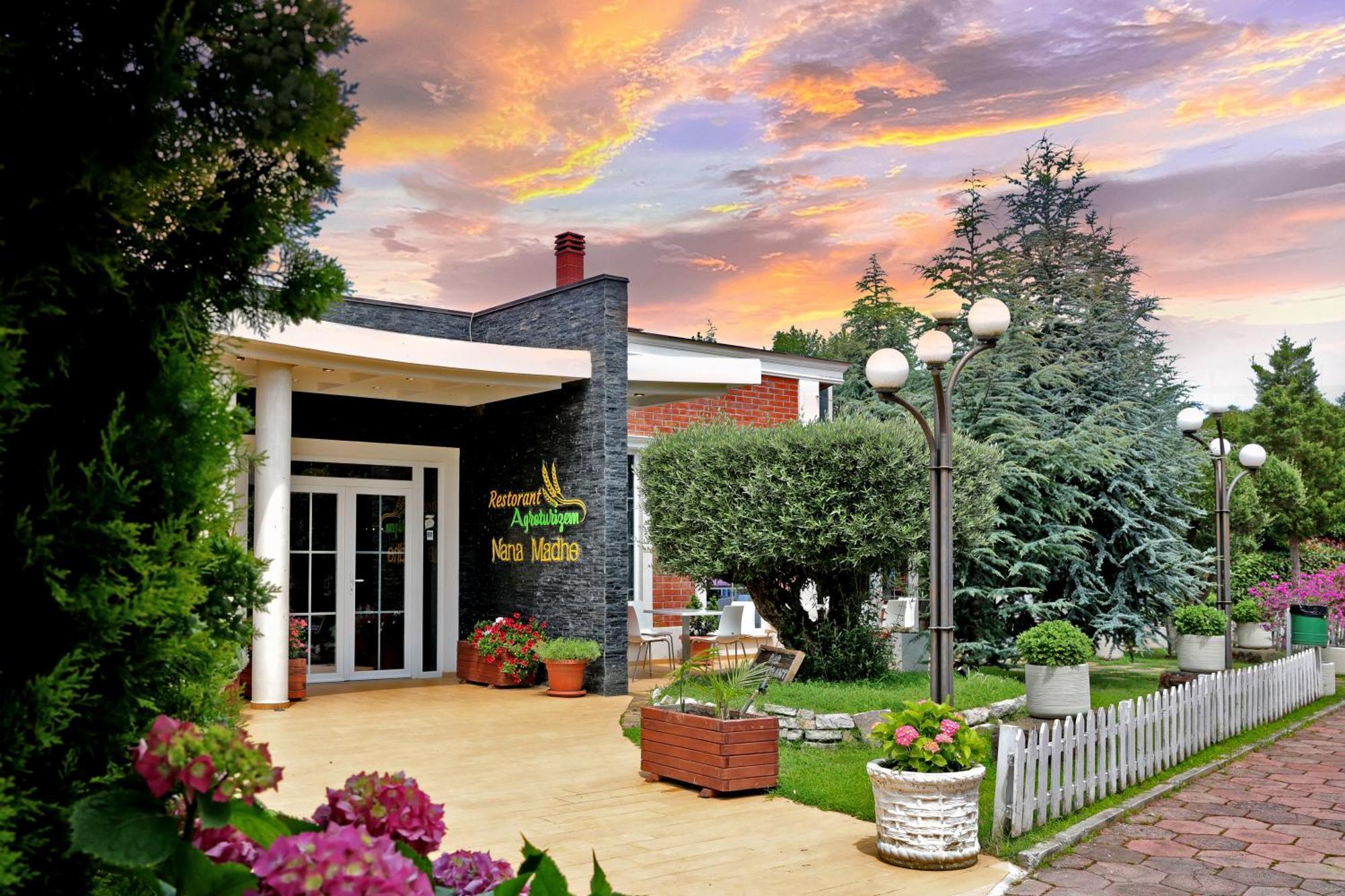 Gardenland Resort Bushat Экстерьер фото
